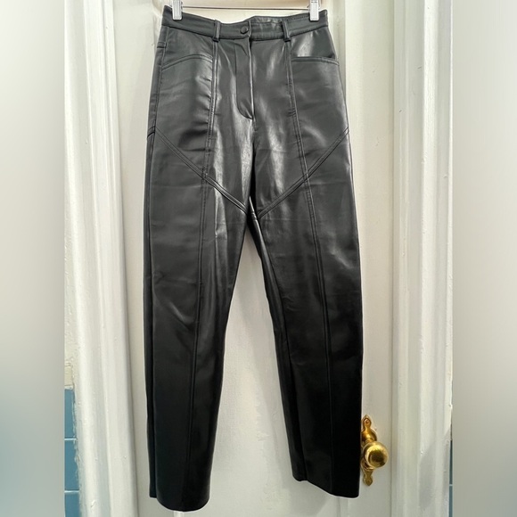Aritzia Wilfred Rebel Vegan Faux Leather Pant, Black size 2 - Picture 3 of 8
